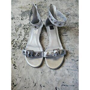 White House Black Market Cora Silver Leather Buckle Sandals Ankle Strap Sz 7.5